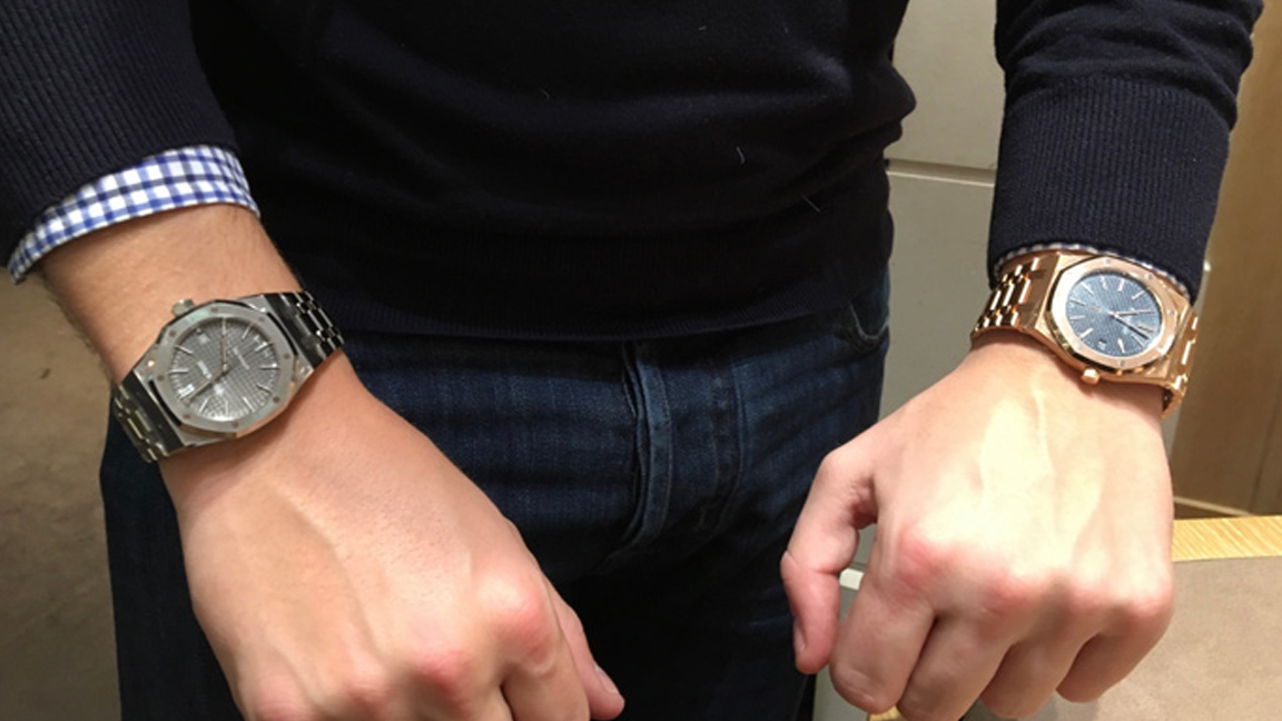 Wearing a wristwatch on the right hand or the left hand?